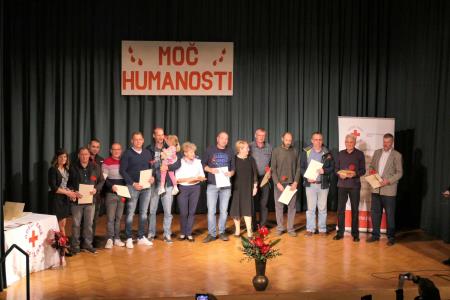 MOČ HUMANOSTI-7